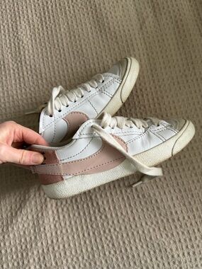 Nike Pink Low Blazers